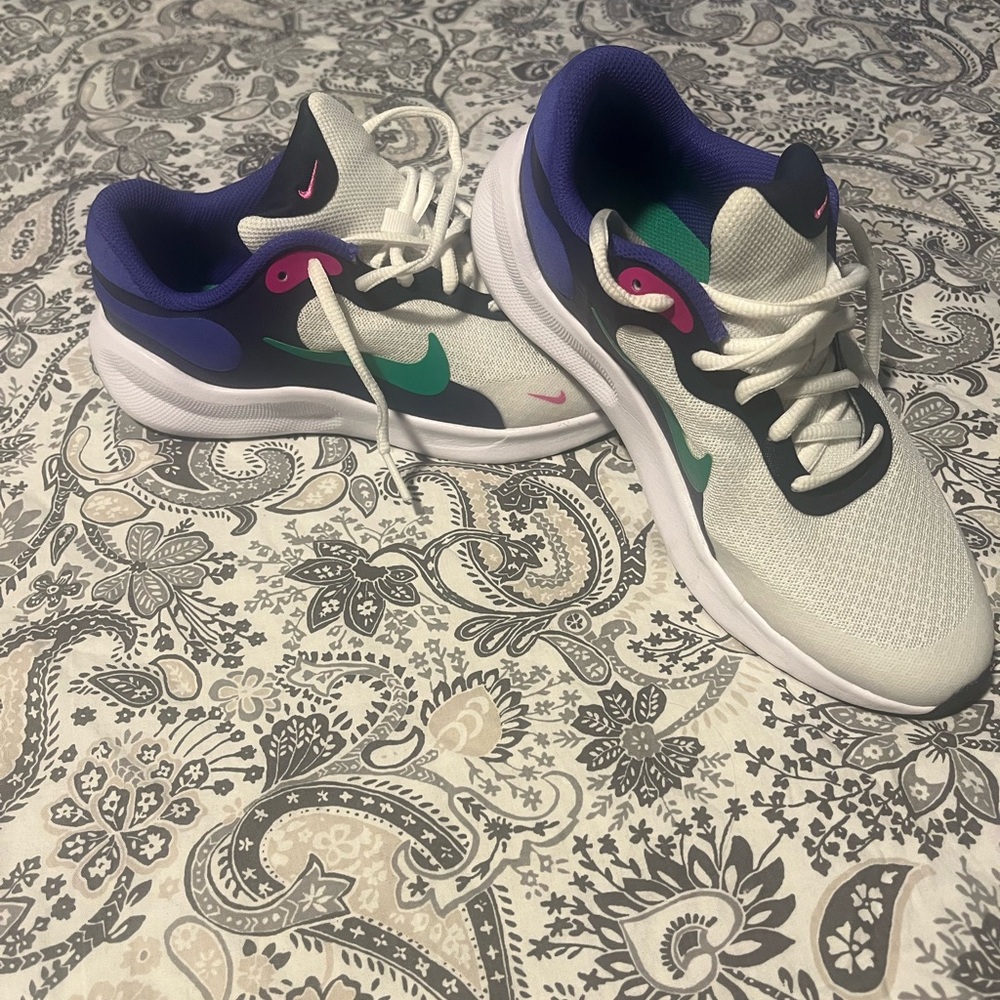 Nike White and Purple Sneakers